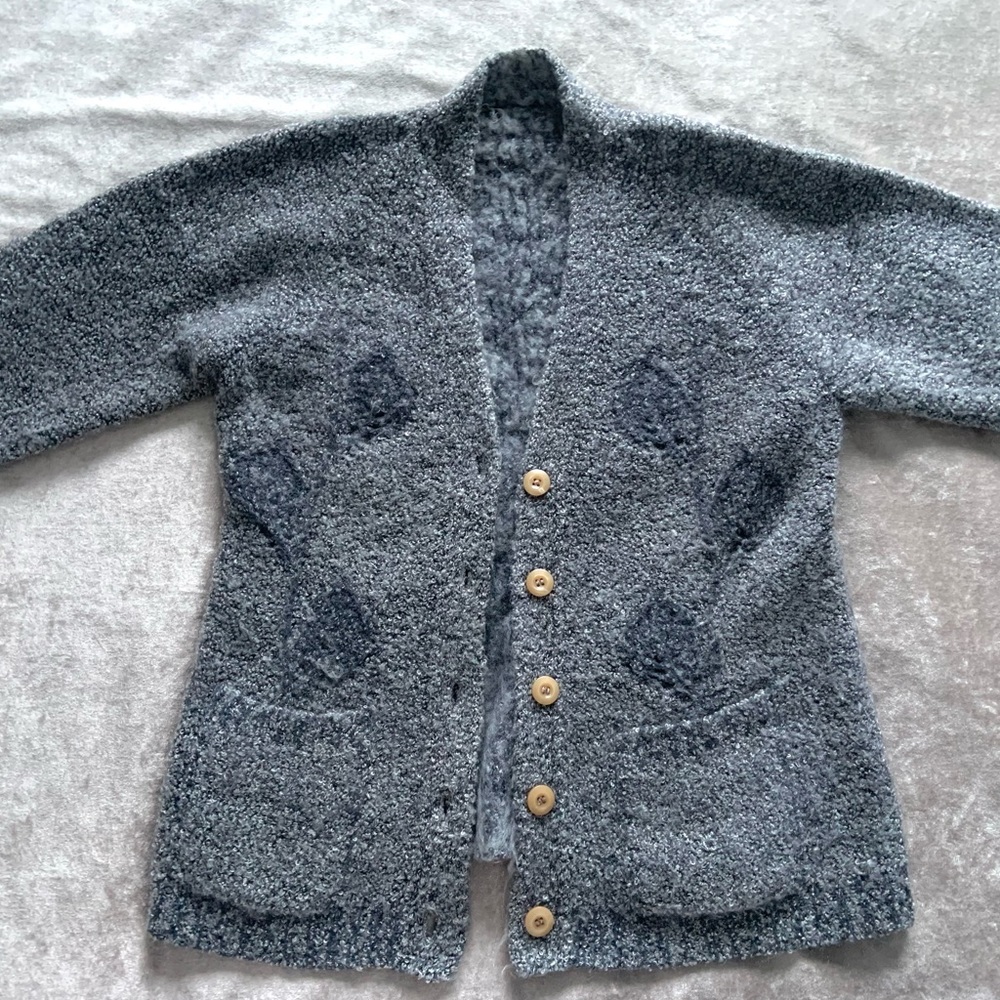 ✨fluffy grey cardigan✨